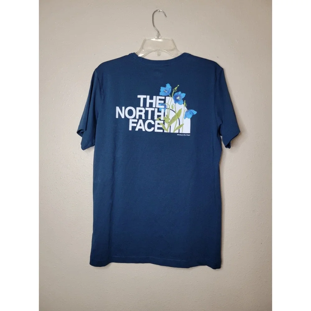 The Northface Himalayan Blue Poppy T-Shirt Size Medium‎ Short Sleeve Graphic